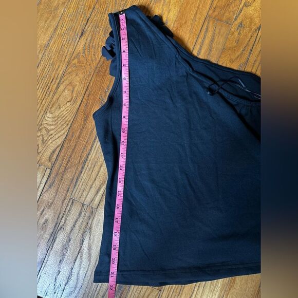 Elegant Black One-Shoulder Top  with Floral Accent - Picture 6 of 8